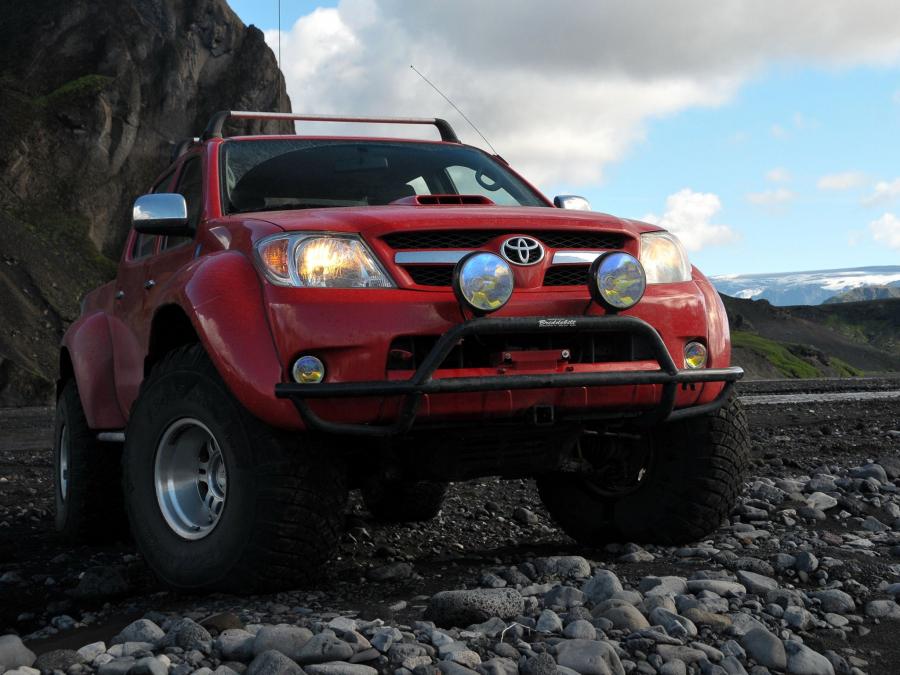  Toyota Hilux Invincible AT38 Arctic Trucks 2007 года  (фото 3 из 26)
